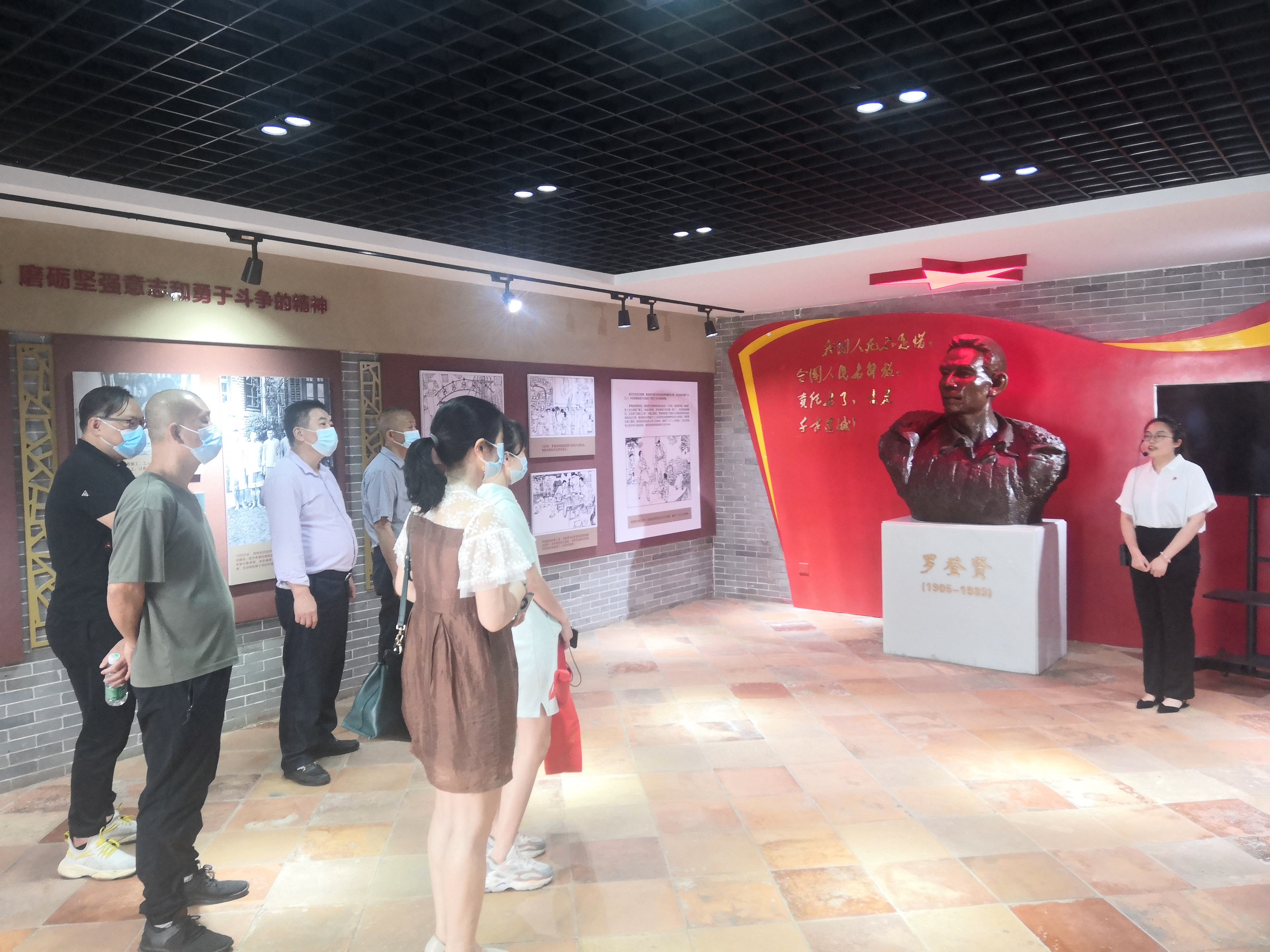 缅怀英烈 传承革命精神——口岸发展公司党支部开展“学党史 强信念 跟党走”主题党日活动